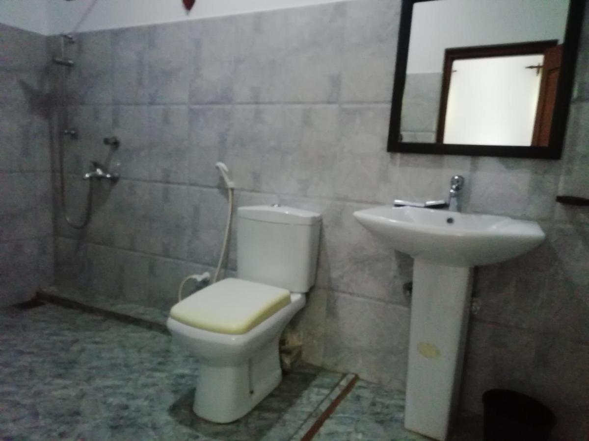 Hotel White Baby Hikkaduwa Exterior foto