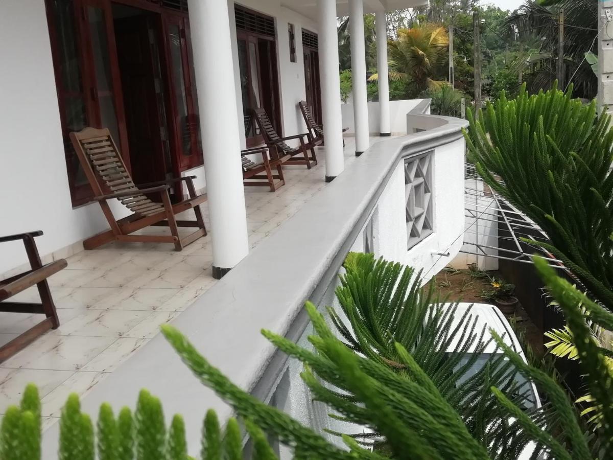 Hotel White Baby Hikkaduwa Exterior foto